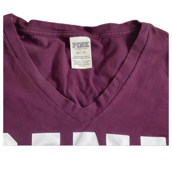 PINK Victoria's Secret V-Neck T-Shirt‎ Pocket Tee Casual Top XS - Picture 2 of 3